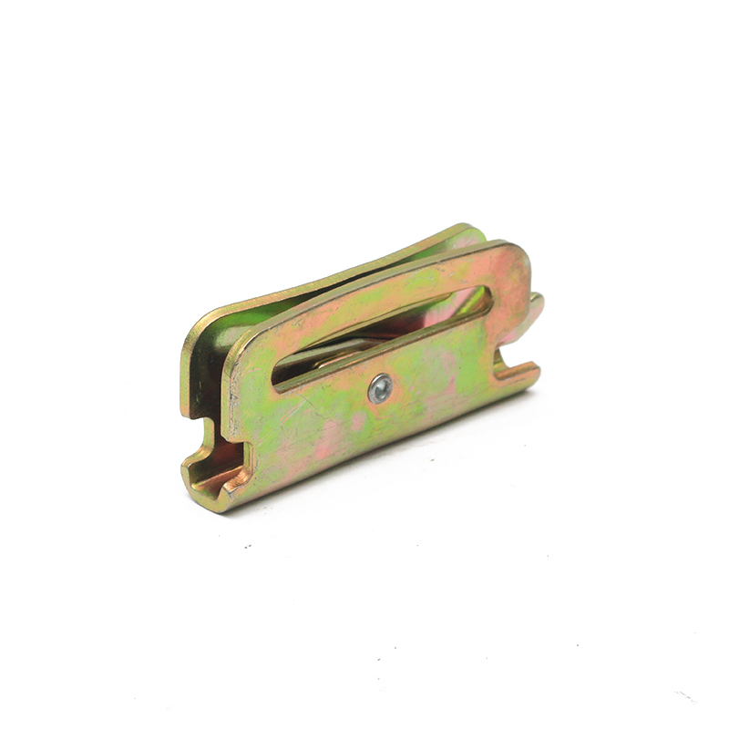 Porta di raccordi per binari per gancio di cavo di controllo del carico